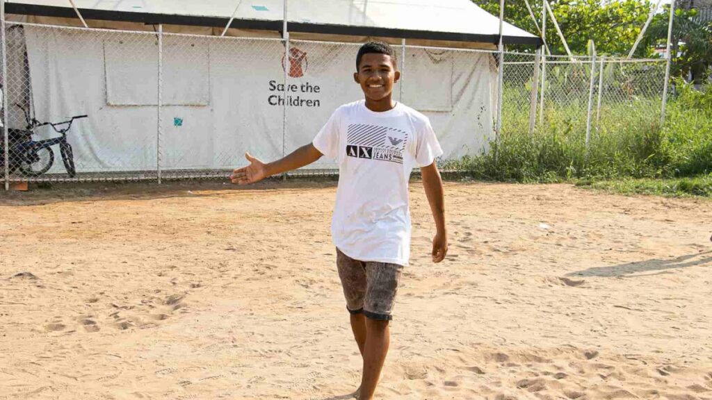 Llegó a Colombia y encontró la paz en la cancha